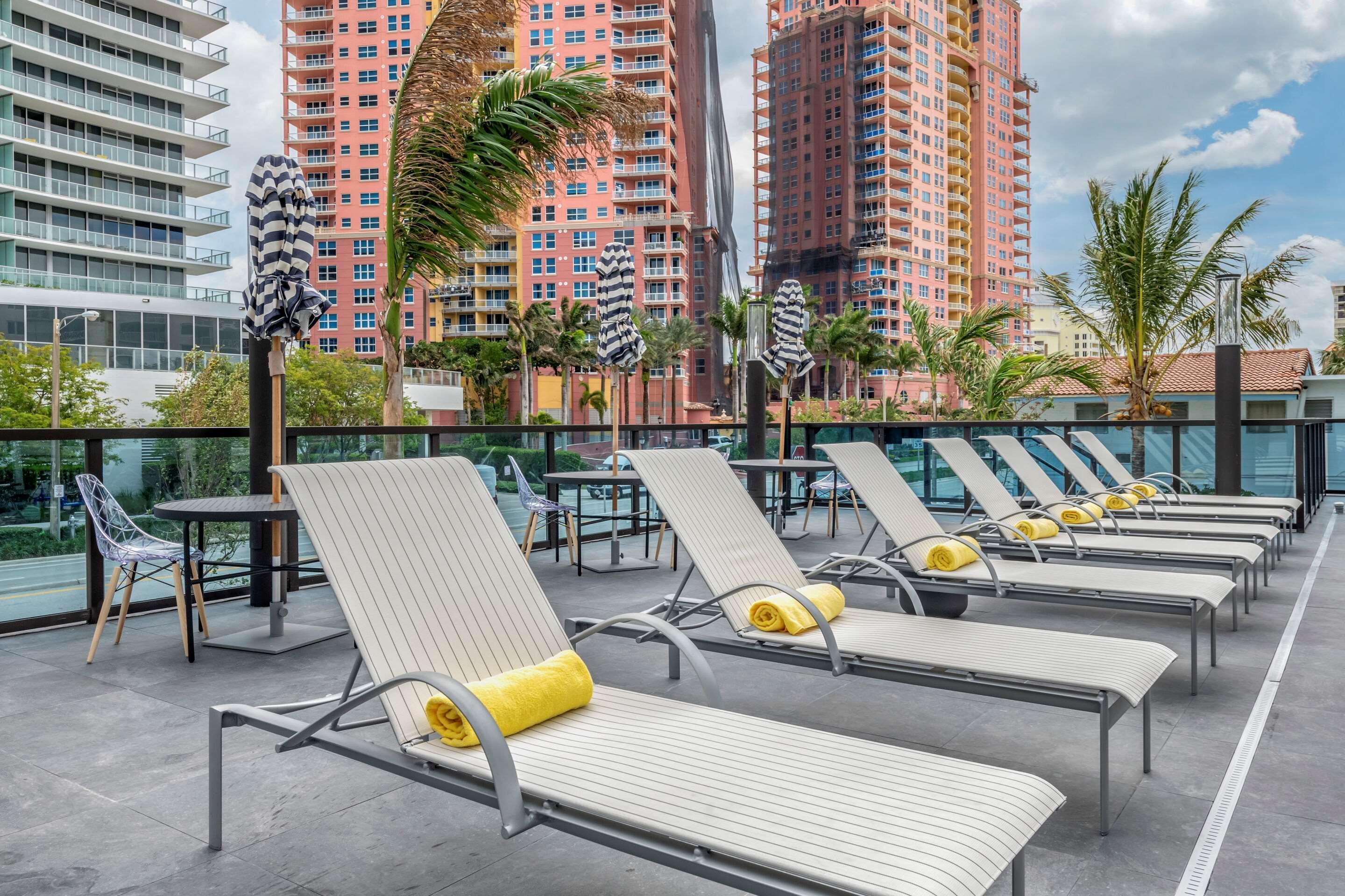 Cambria Hotel Fort Lauderdale Beach Exterior foto
